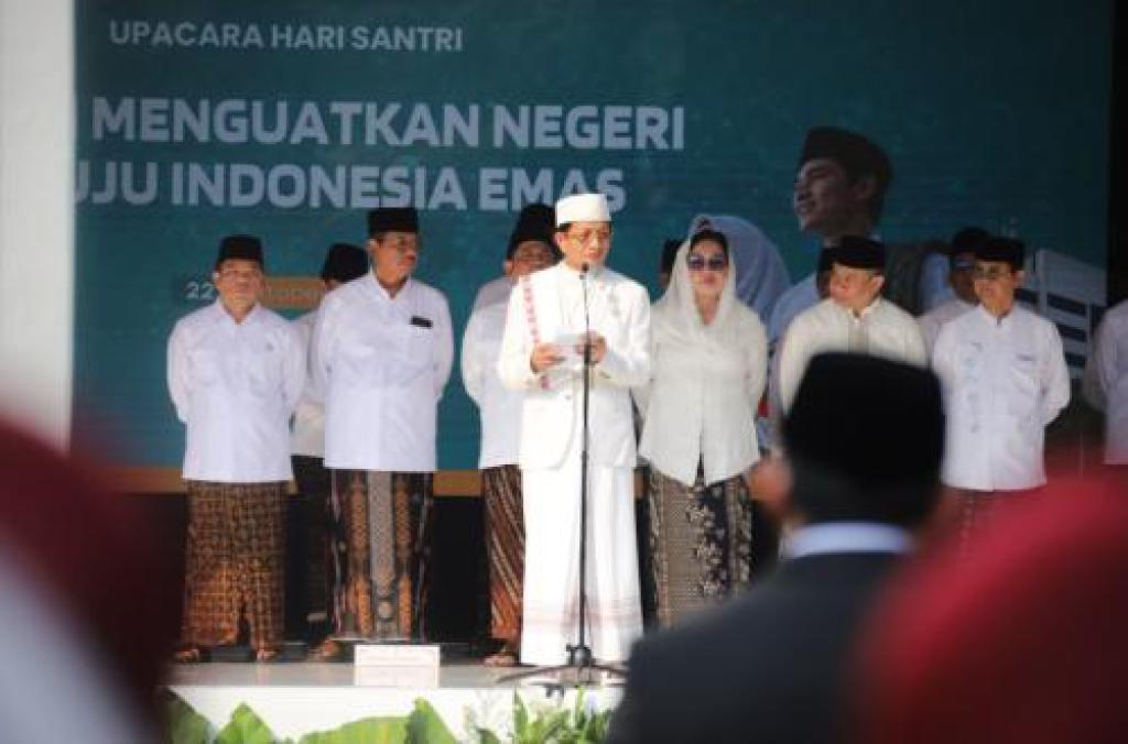 Menag Nasaruddin Umar Dukung Gerakan Selasa Bersarung di Kemenag