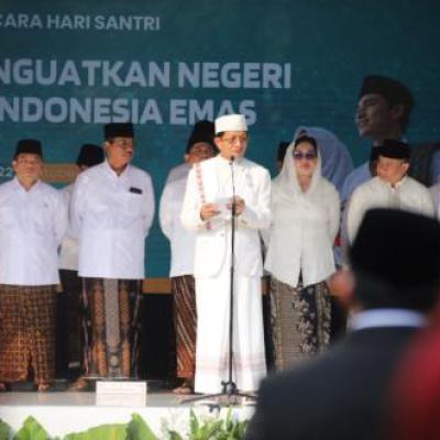 Menag Nasaruddin Umar Dukung Gerakan Selasa Bersarung di Kemenag
