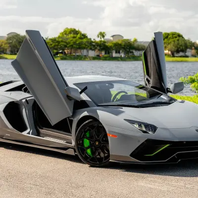 Lamborghini Aventador Ultimae Coupe 2022 dengan 143 Mil Ditawarkan di Florida