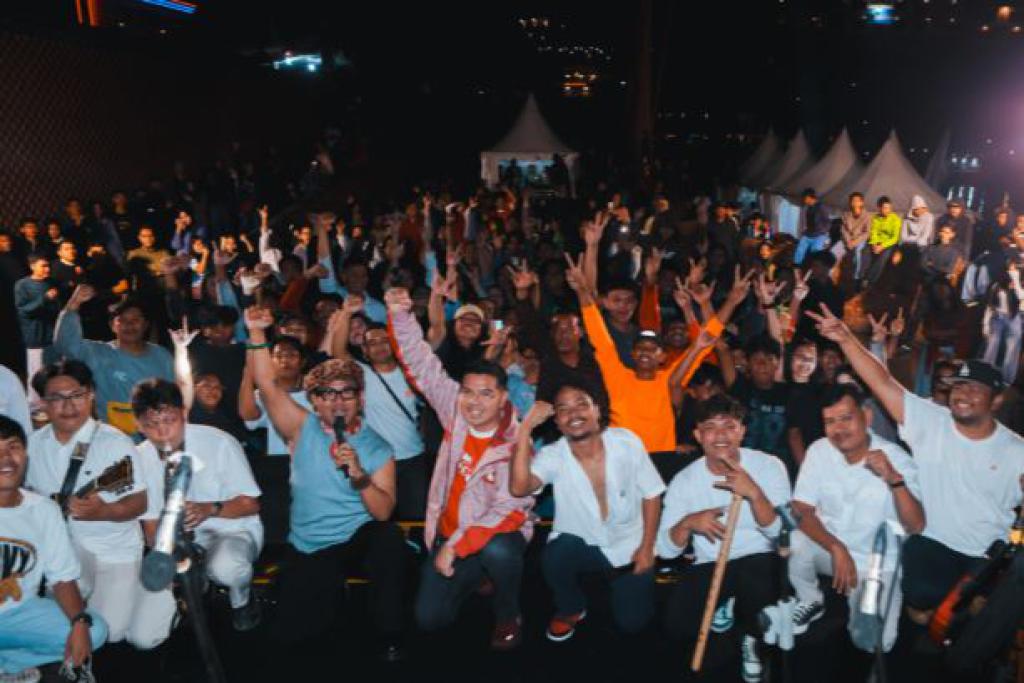 Tarik Tombur Toba Dihadiri Hampir 2.000 Orang, Digelar Lebih Besar Tahun Depan
