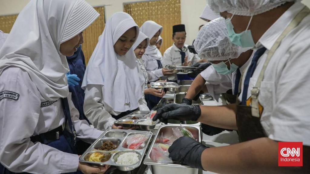 Uji Coba MBG Prasmanan di SD Mataram Dinilai Efektif Tekan Sisa Makanan
