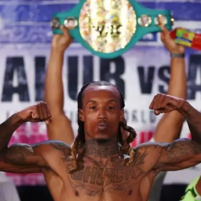 Navarrete vs Foster: Tiga Sabuk Juara Kelas Ringan Junior Dipertaruhkan