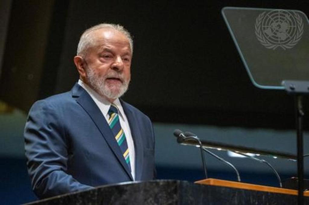 Lula Kalahkan Flavio Bolsonaro di Putaran Kedua Pilpres Brasil