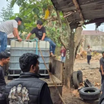 Polisi Bongkar Penimbunan 3,3 Ton Solar Subsidi di Bengkulu, 4 Orang Diamankan
