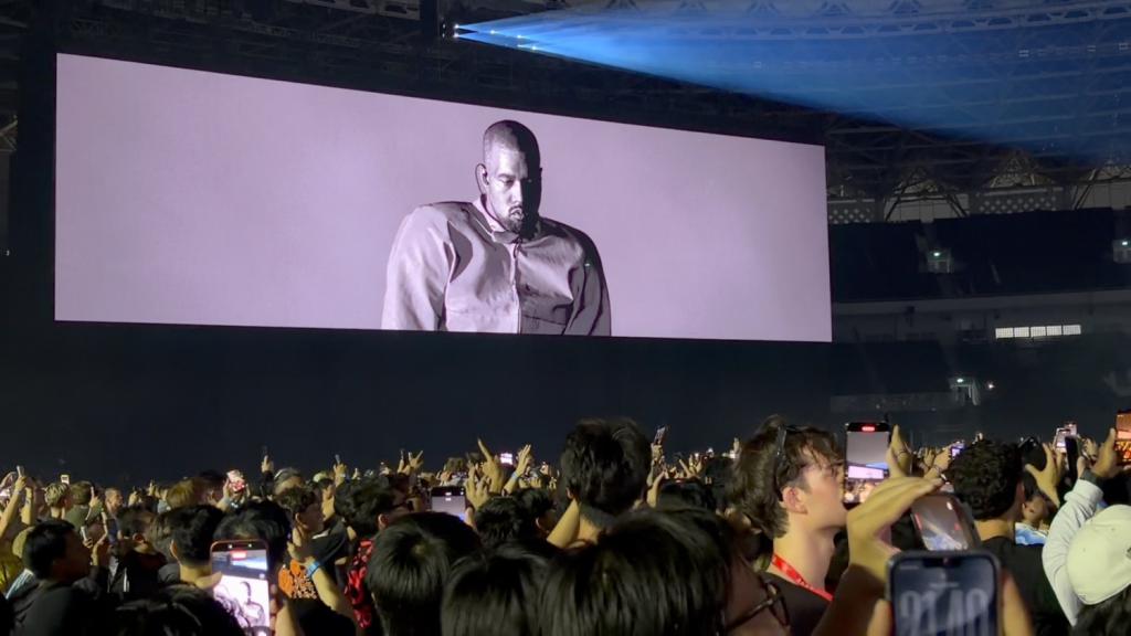 Kanye West Gelar Konser Perdana di Indonesia, Puluhan Ribu Penonton Padati GBK