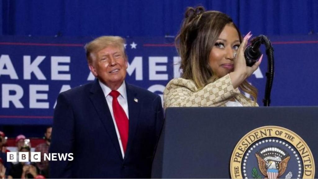 Nicki Minaj tampil di panggung bersama Trump di kampanye Michigan