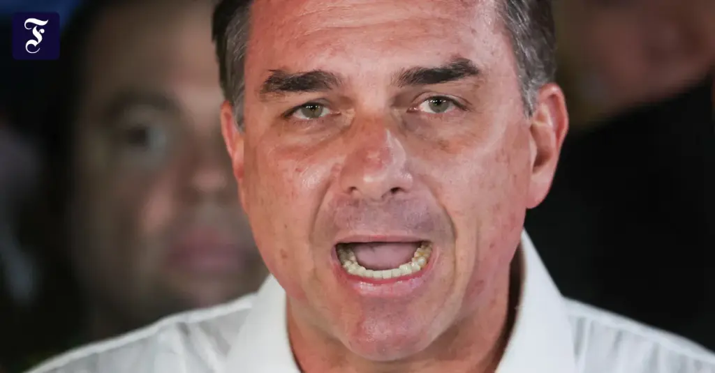 Flávio Bolsonaro Tolak Akui Hasil Pilpres Brasil dan Akan Tempuh Jalur Hukum