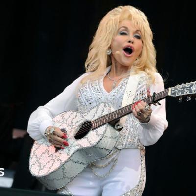 Lirik Versi Wales Jolene Dolly Parton Keliru Diunggah ke Spotify dalam Bahasa Irlandia