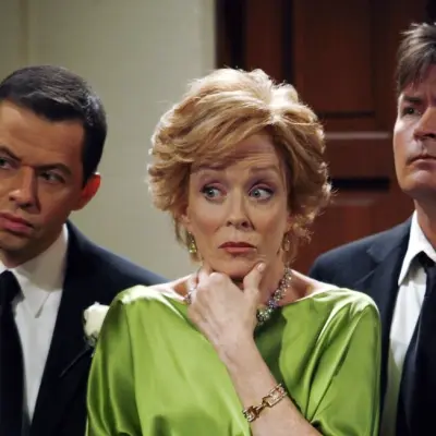 Holland Taylor Ungkap Alasan Tak Perpanjang Kontrak di Two and a Half Men