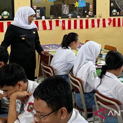 Khofifah Minta Disdik Jatim Pastikan TKA Bebas Kendala Teknis