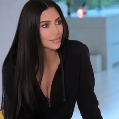 Kim Kardashian Ungkap Perawatan Esofagitis, Ingat Mendiang Ayahnya