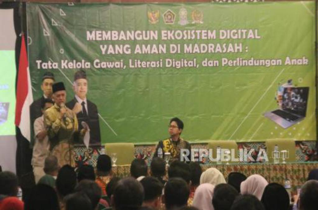 Komisi VIII DPR dan UIN Surakarta Dorong Lingkungan Belajar Humanis di Madrasah